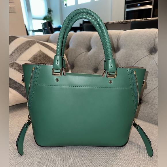 DIVORCE CLEARANCE-TAKING OFFERS MK Blakely Leather Satchel - Picture 3 of 17